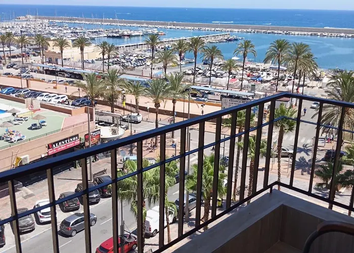 Perla 6 Playa 푸엔히롤라